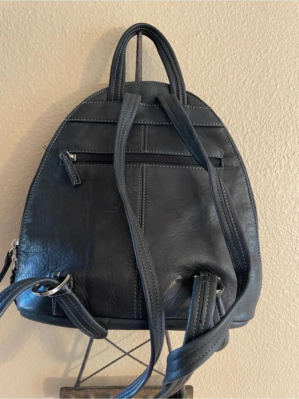 Tignanello Black Leather Women’s Backpack